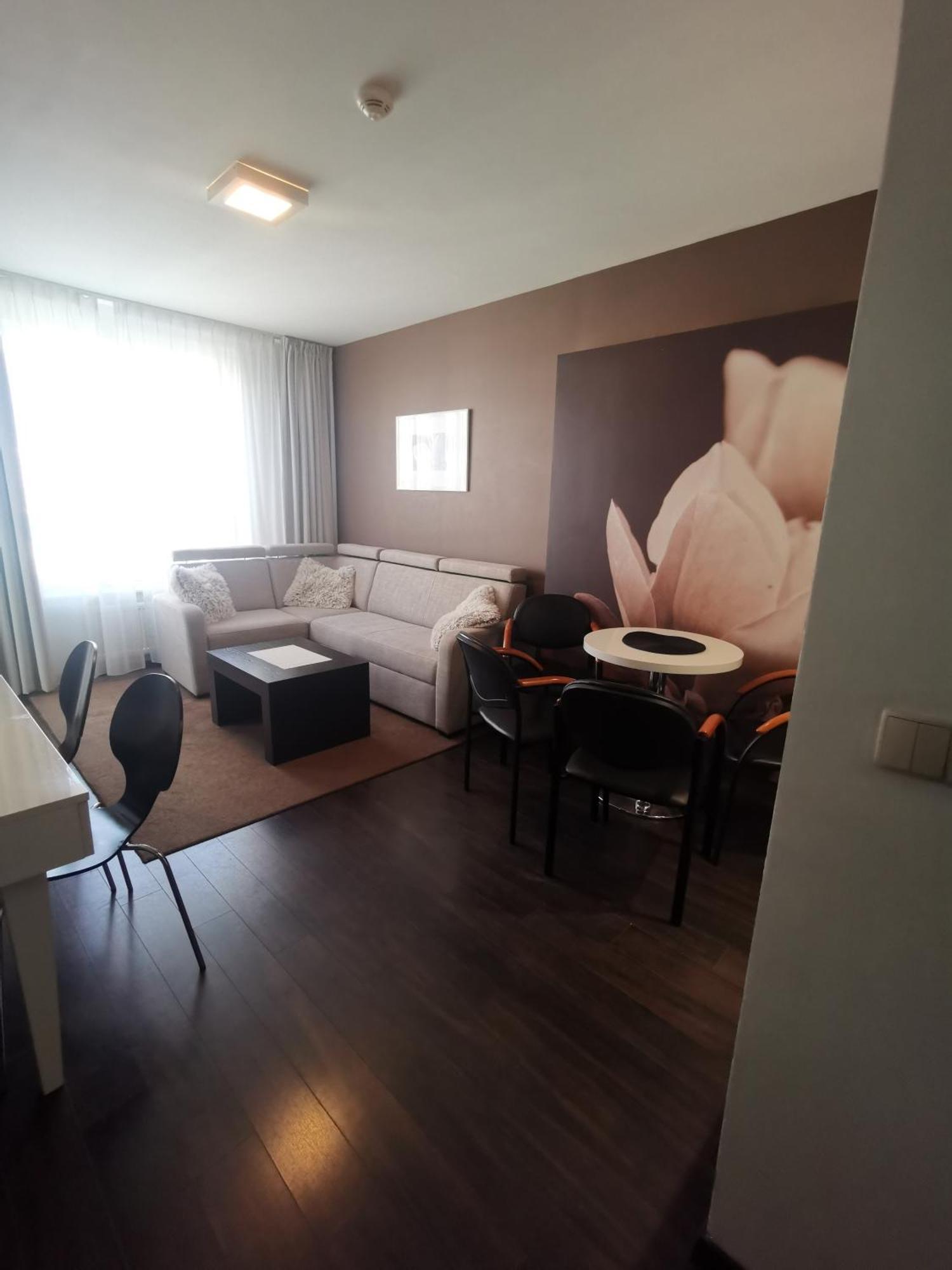 Apartament Prywatny Salon Z Aneksem Kuchennym I Sypialnia W Hotelu Diva Kolobrzeg Luaran gambar