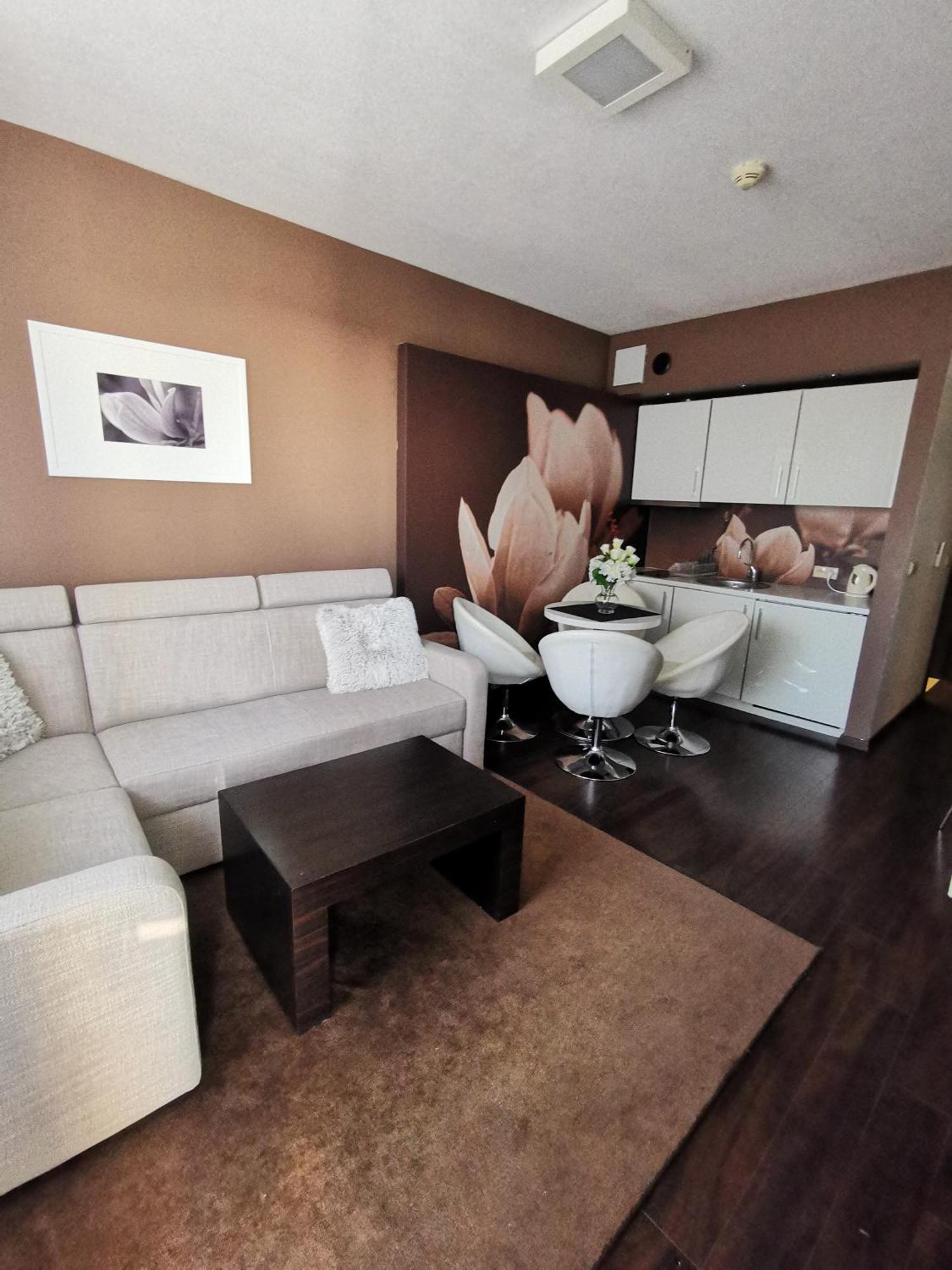 Apartament Prywatny Salon Z Aneksem Kuchennym I Sypialnia W Hotelu Diva Kolobrzeg Bilik gambar